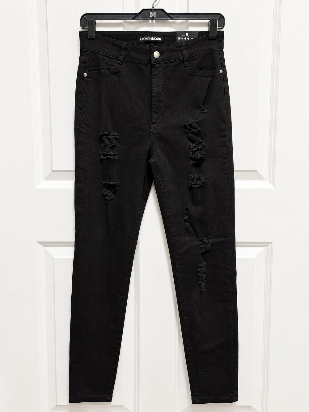 NWT Fashion Nova Black Distressed Skinny Jeans Size 9